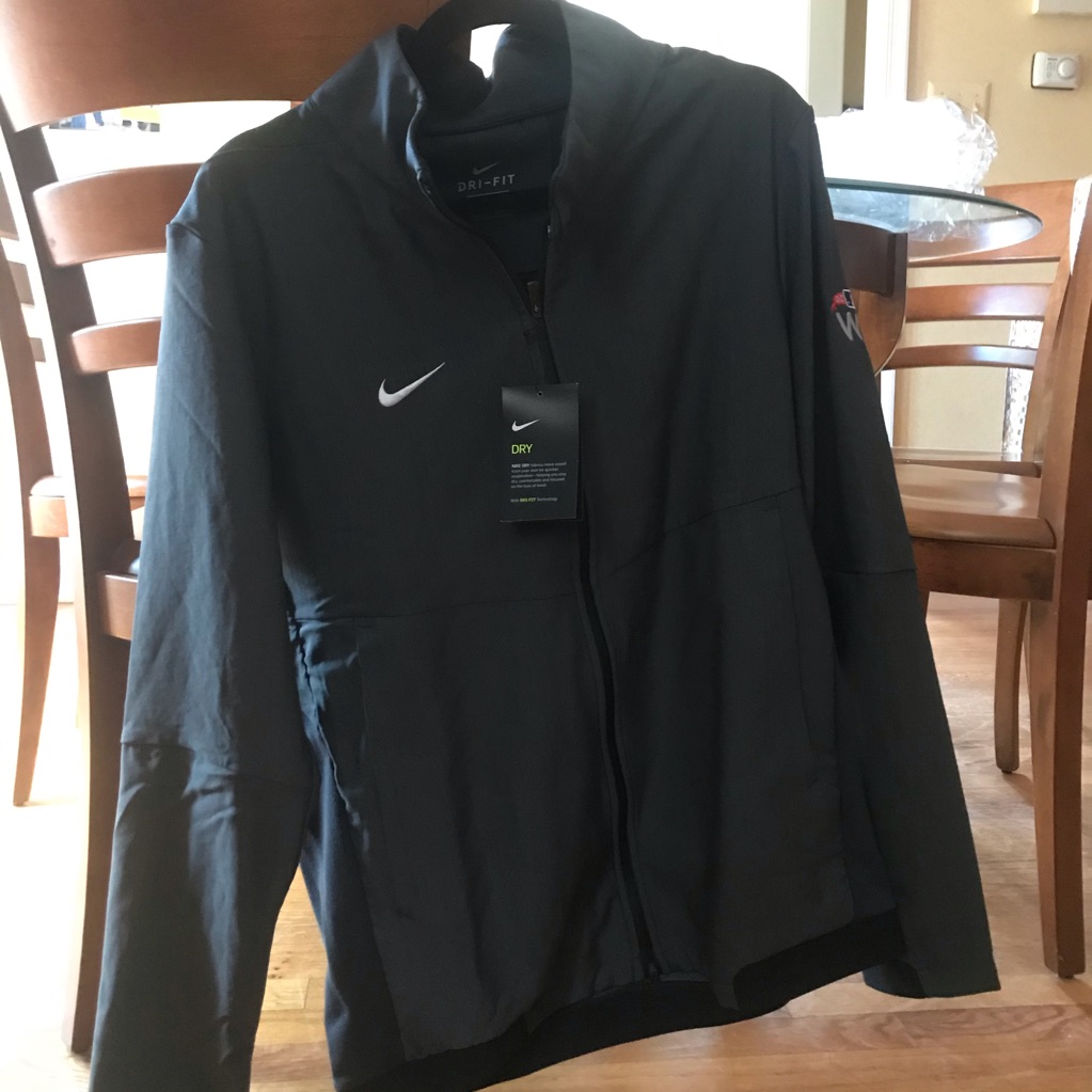 Nike Light Weight Zip Up. Nwt